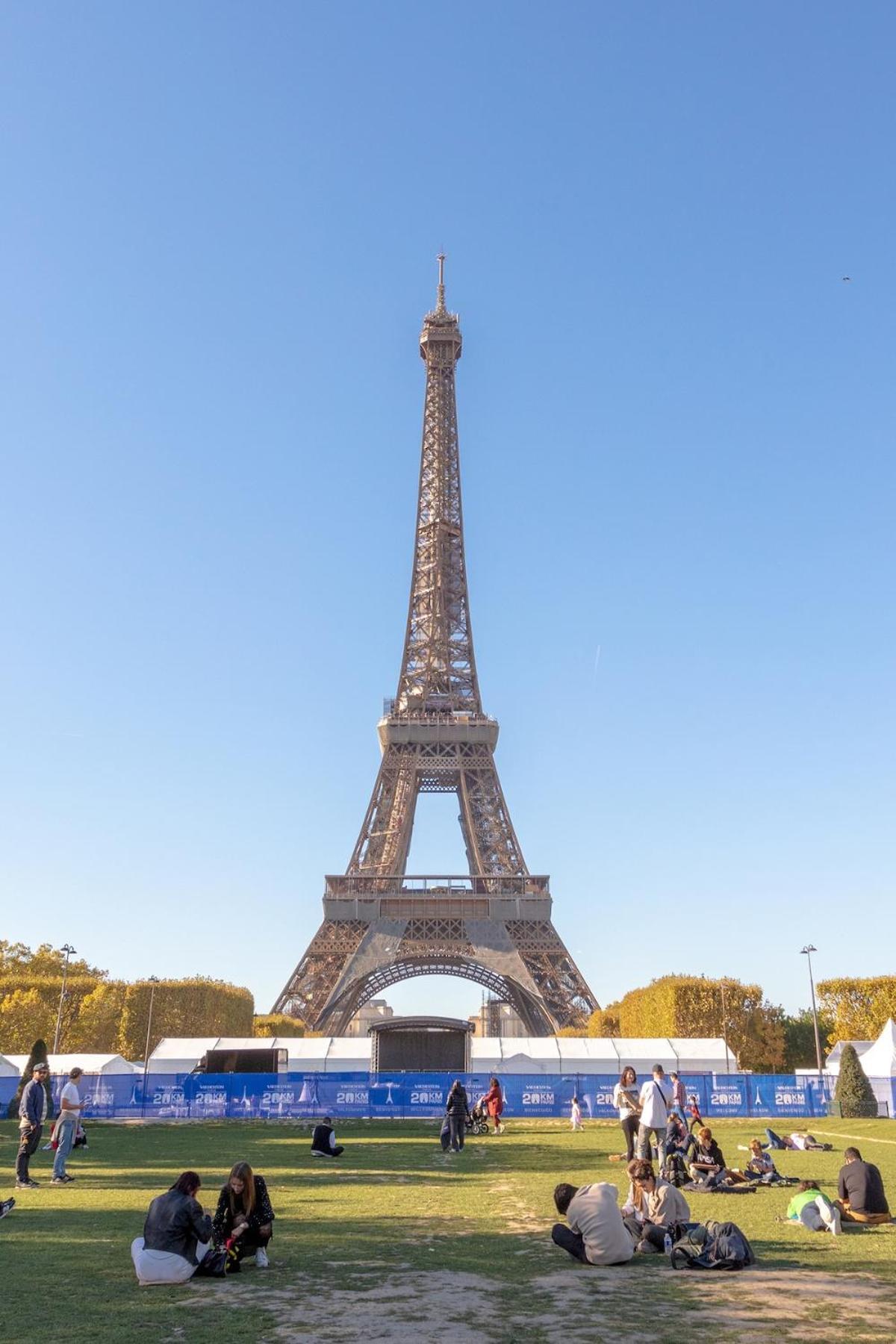Paris Eiffel Studio Exterior photo